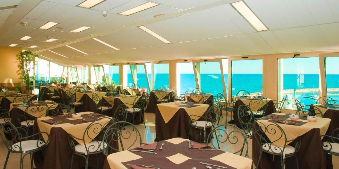 Hotel Borgo Marina โรดิการ์กานิโก ภายนอก รูปภาพ