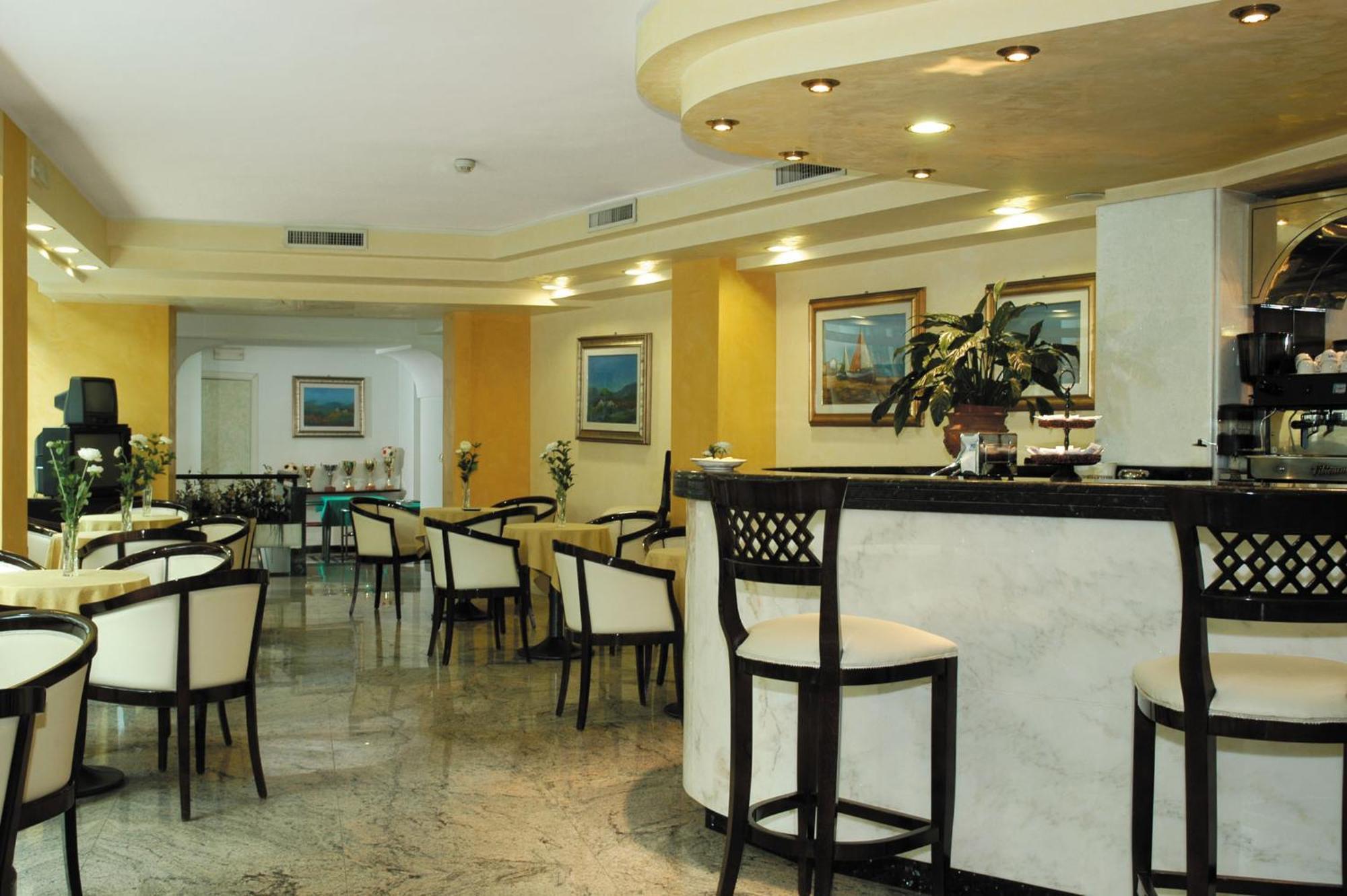 Hotel Borgo Marina โรดิการ์กานิโก ภายนอก รูปภาพ