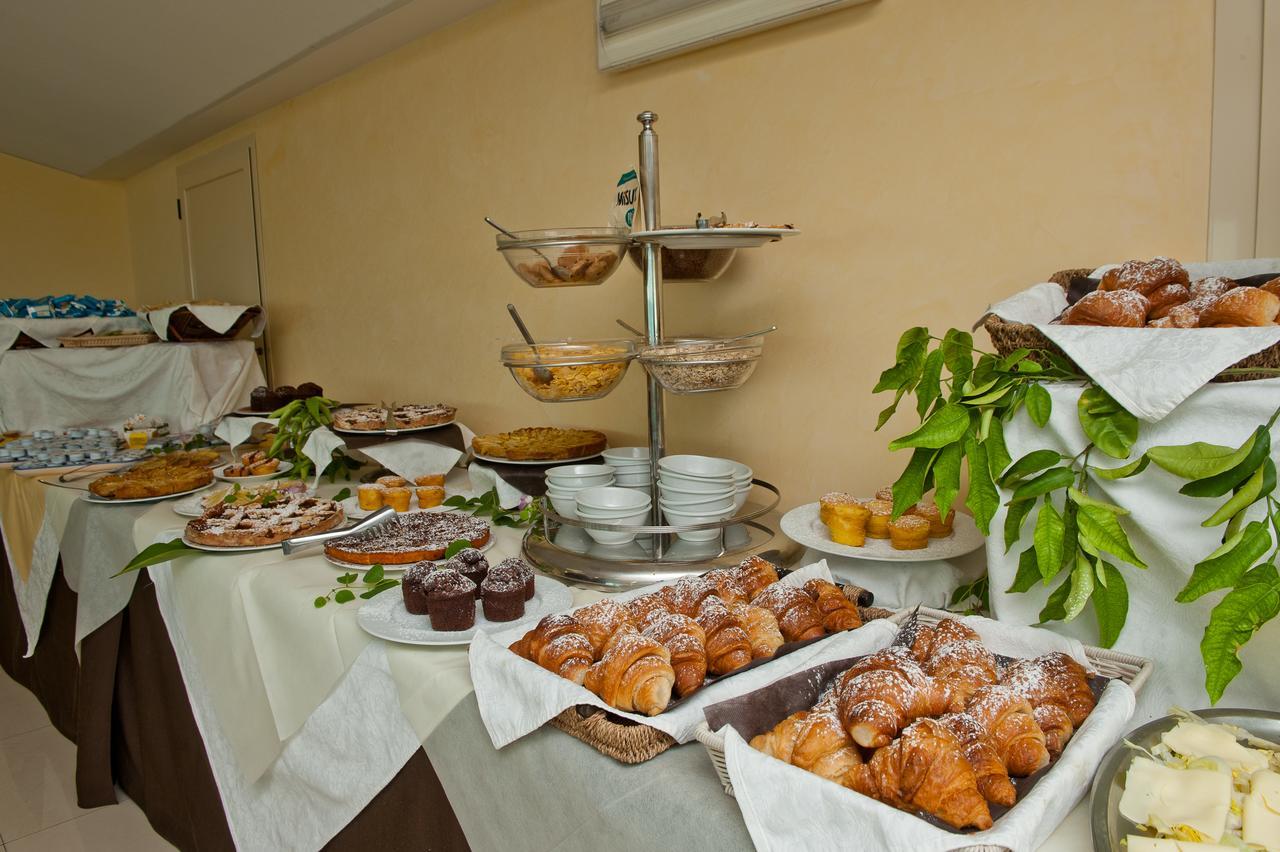 Hotel Borgo Marina โรดิการ์กานิโก ภายนอก รูปภาพ