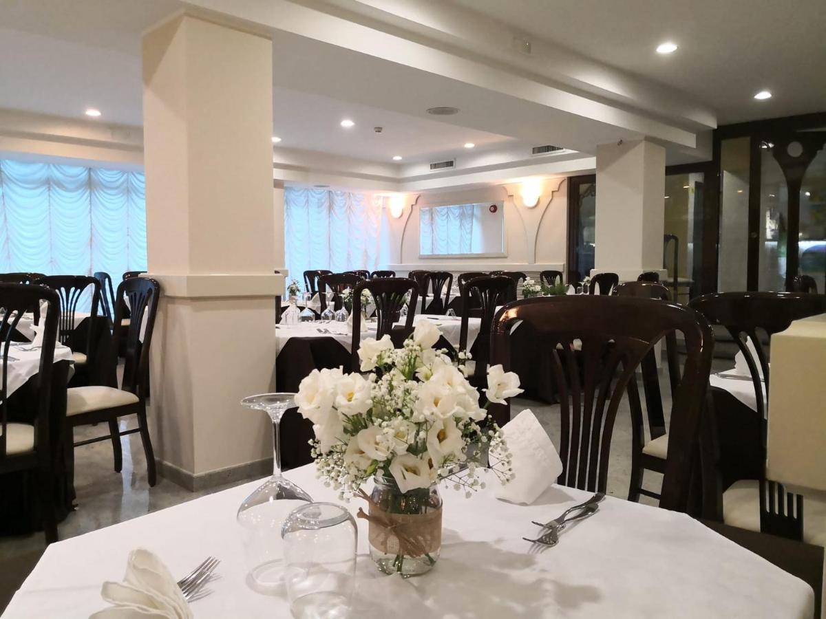 Hotel Borgo Marina โรดิการ์กานิโก ภายนอก รูปภาพ